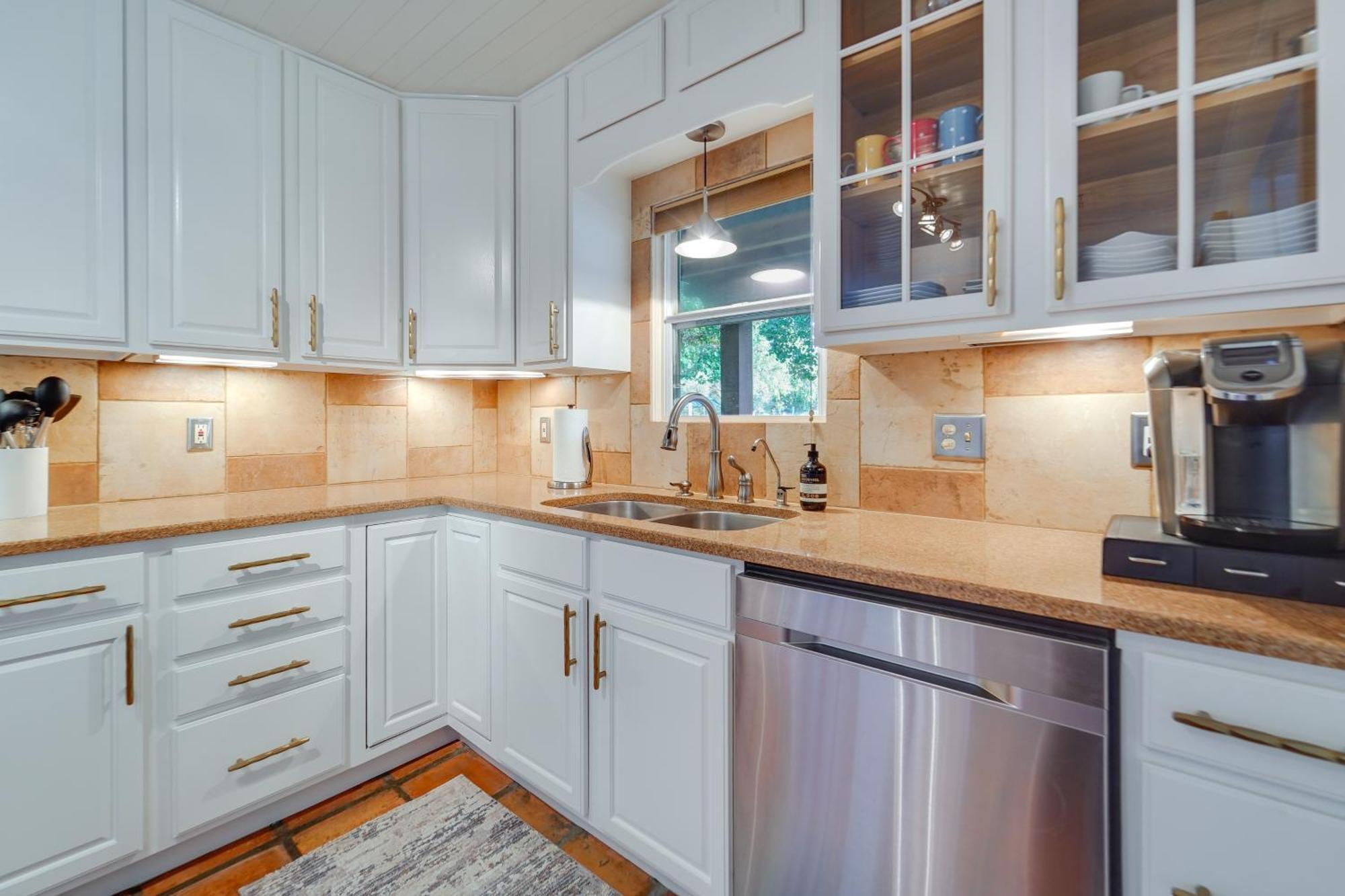 Lovely Lubbock Home With Furnished Deck And Grill ภายนอก รูปภาพ