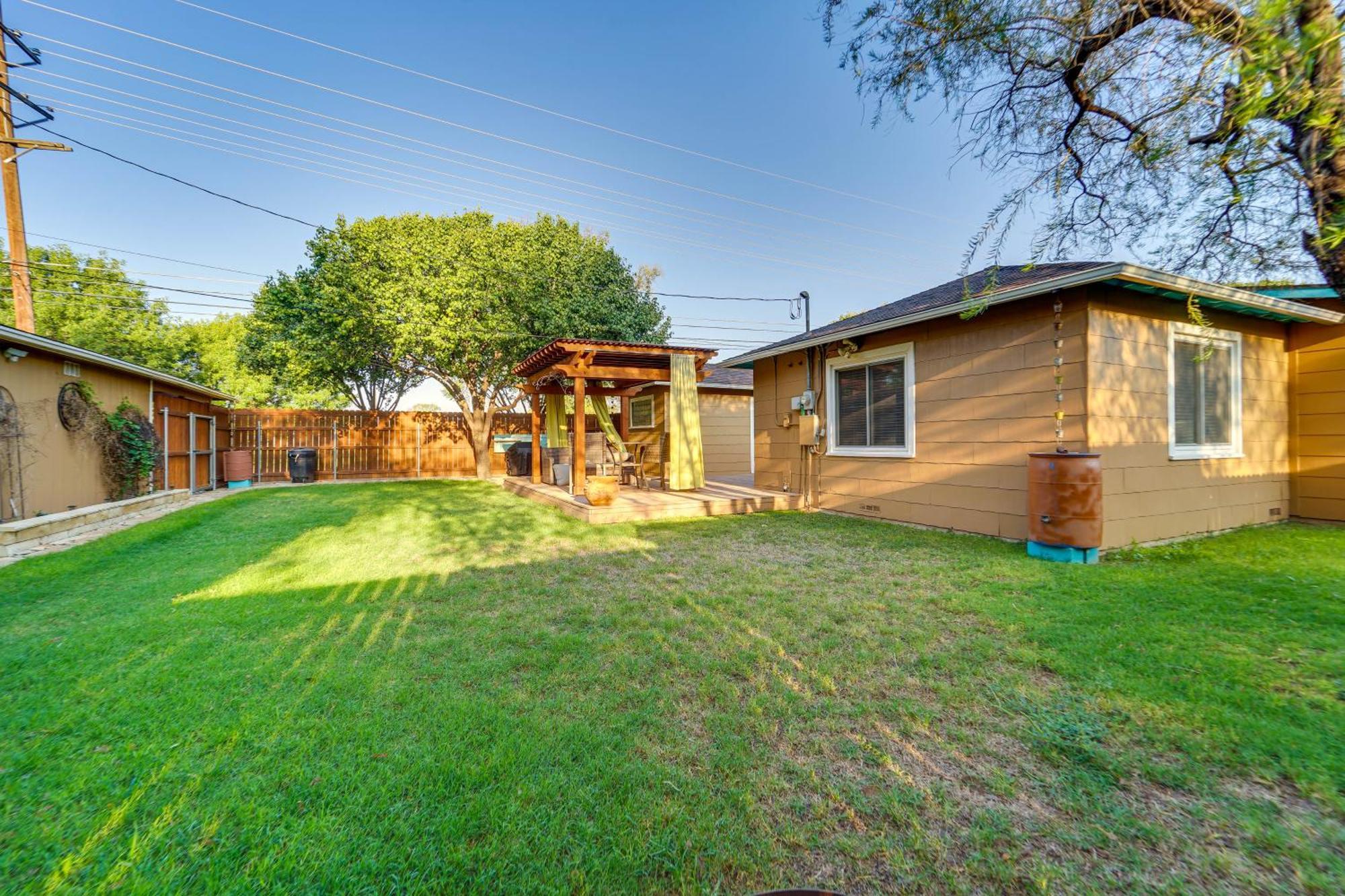 Lovely Lubbock Home With Furnished Deck And Grill ภายนอก รูปภาพ