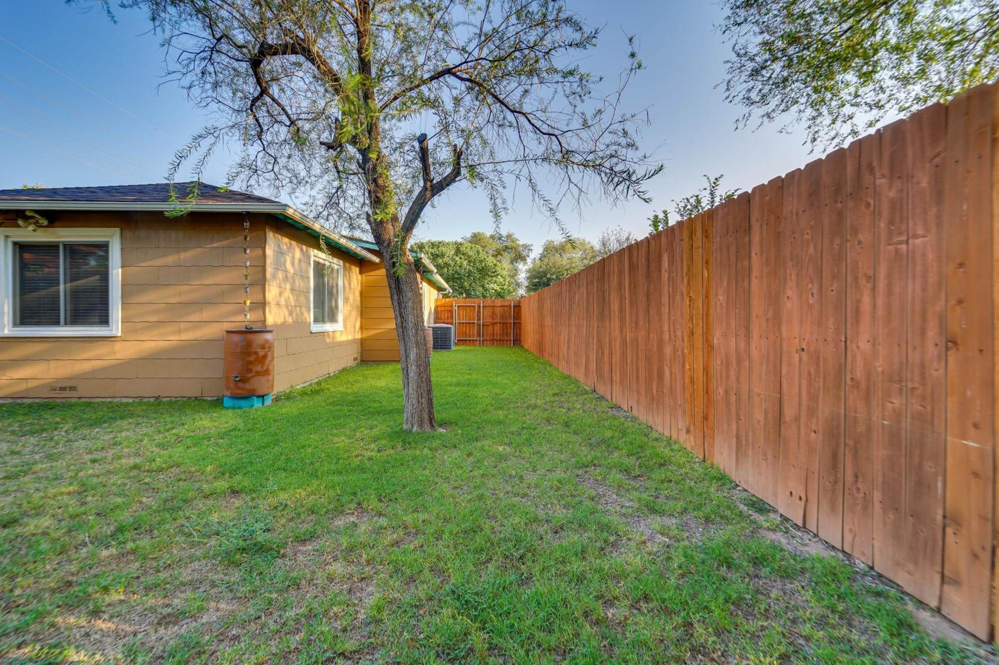 Lovely Lubbock Home With Furnished Deck And Grill ภายนอก รูปภาพ